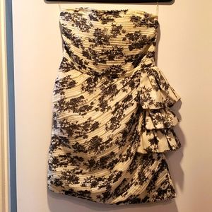 NWT Moon Collection Strapless Dress.  SZ S
